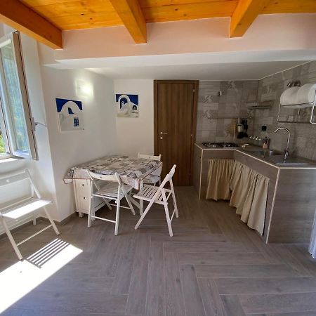 Magi - Zeus Apartment Понца Екстериор снимка